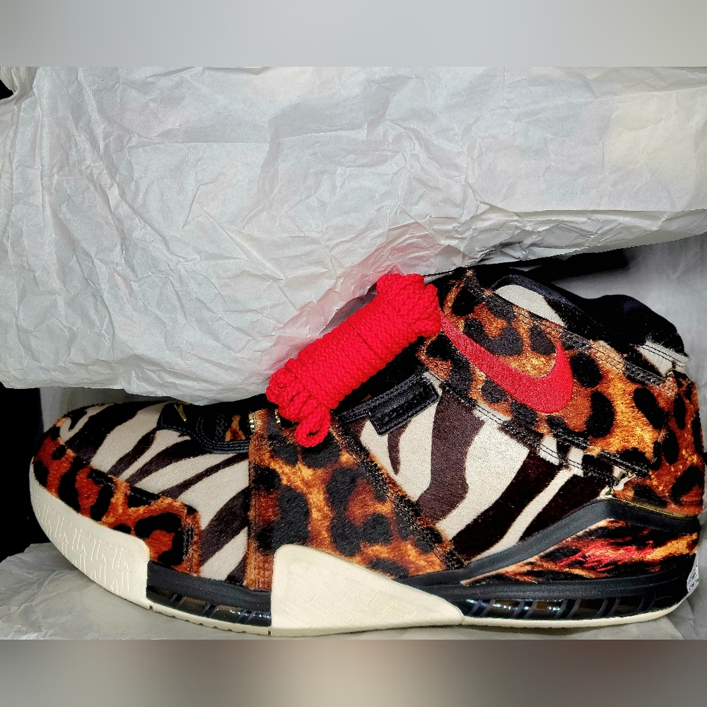 Nike LeBron 2 "Beast" Animal Print Sneakers with Red Accents Sz 16 Men "Rare"